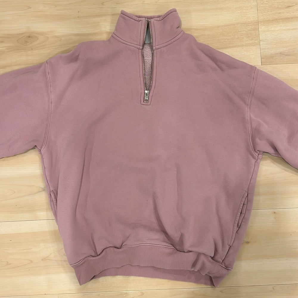 TNA/aritzia purple quarter zip size medium (slightly worn)